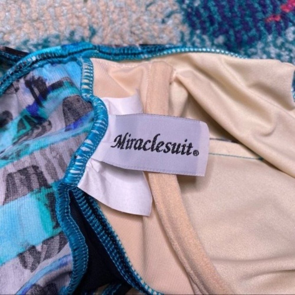 Miraclesuit 2018 It's A Cinch One Piece Swimsuit in Sea Glass Size 16 - Picture 9 of 13